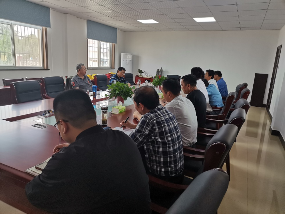 海螺集团副总经理包祥华到安庆安粮调研指导投资咨询工作